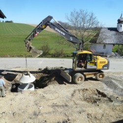 Erdarbeiten für das Fundament 