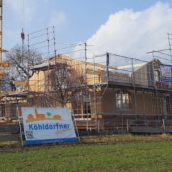 Köhldorfner Muster-Holzhaus Montage Dachstuhl Südostseite