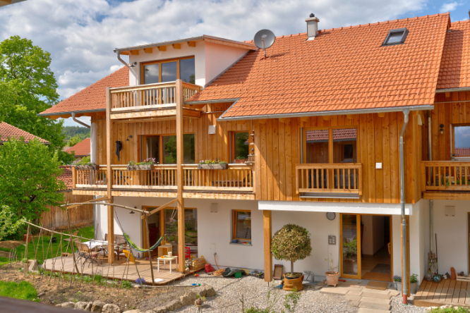 Haus mit dem Bezeichung Generation, dass in der Holzrahmenbauweise errichtet worden ist