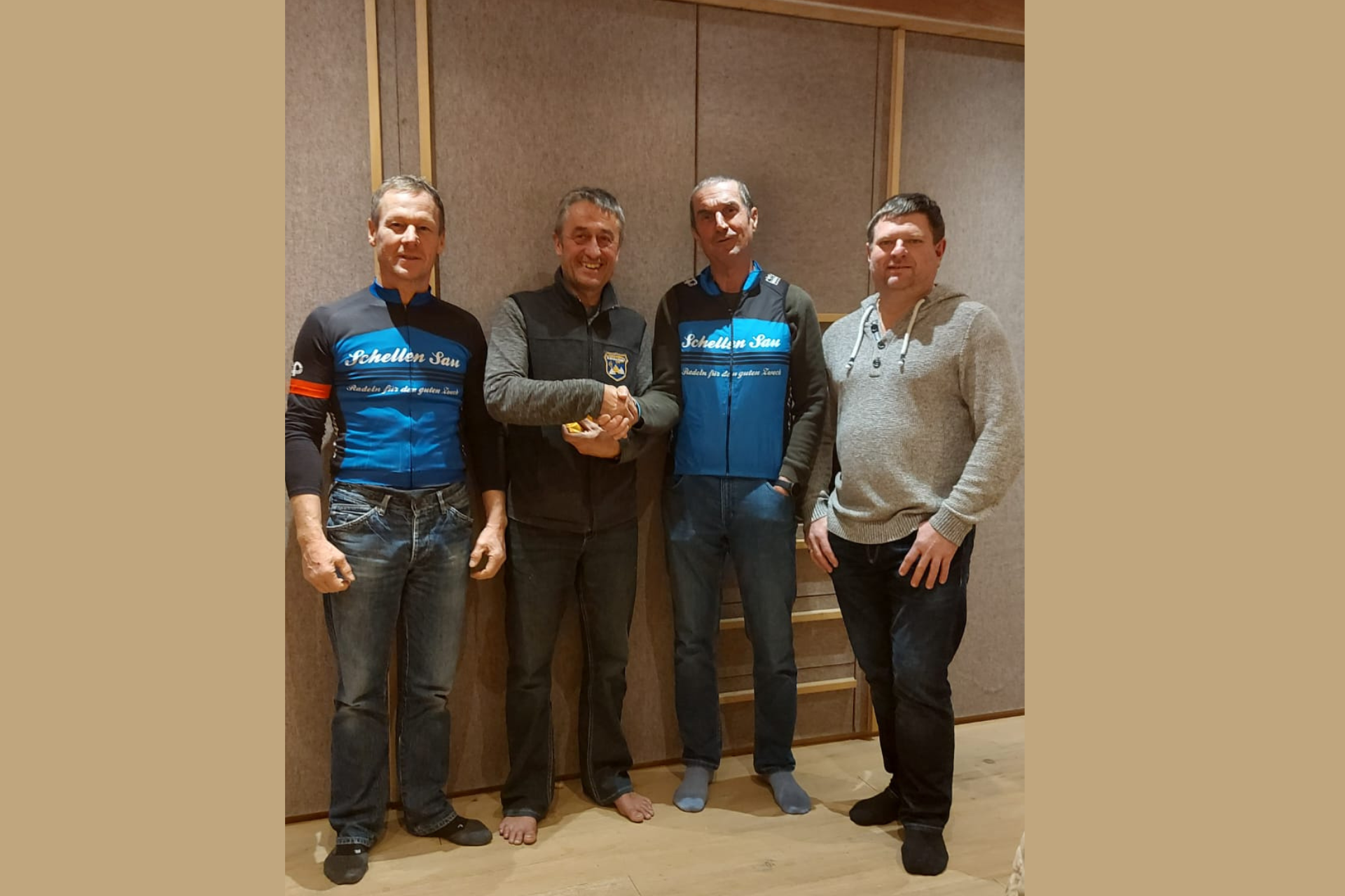 Spendenübergabe an die Schellensau e.V.